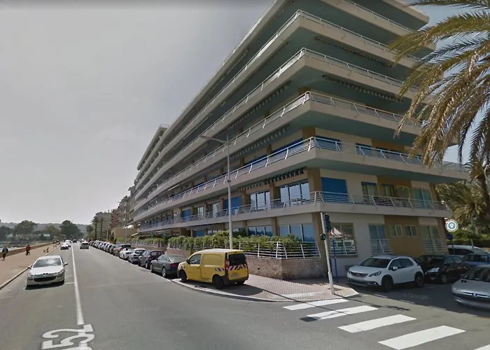 Joli 2p Climatise Avec Terrasse Face A La Pres Du Centre - Fr-1-196-388 Apartment Menton