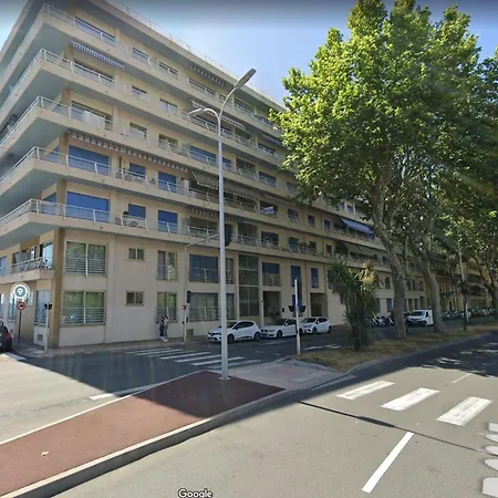 Joli 2p Climatise Avec Terrasse Face A La Pres Du Centre - Fr-1-196-388 * Menton