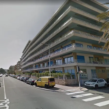 Joli 2p Climatise Avec Terrasse Face A La Pres Du Centre - Fr-1-196-388 Apartmán Menton